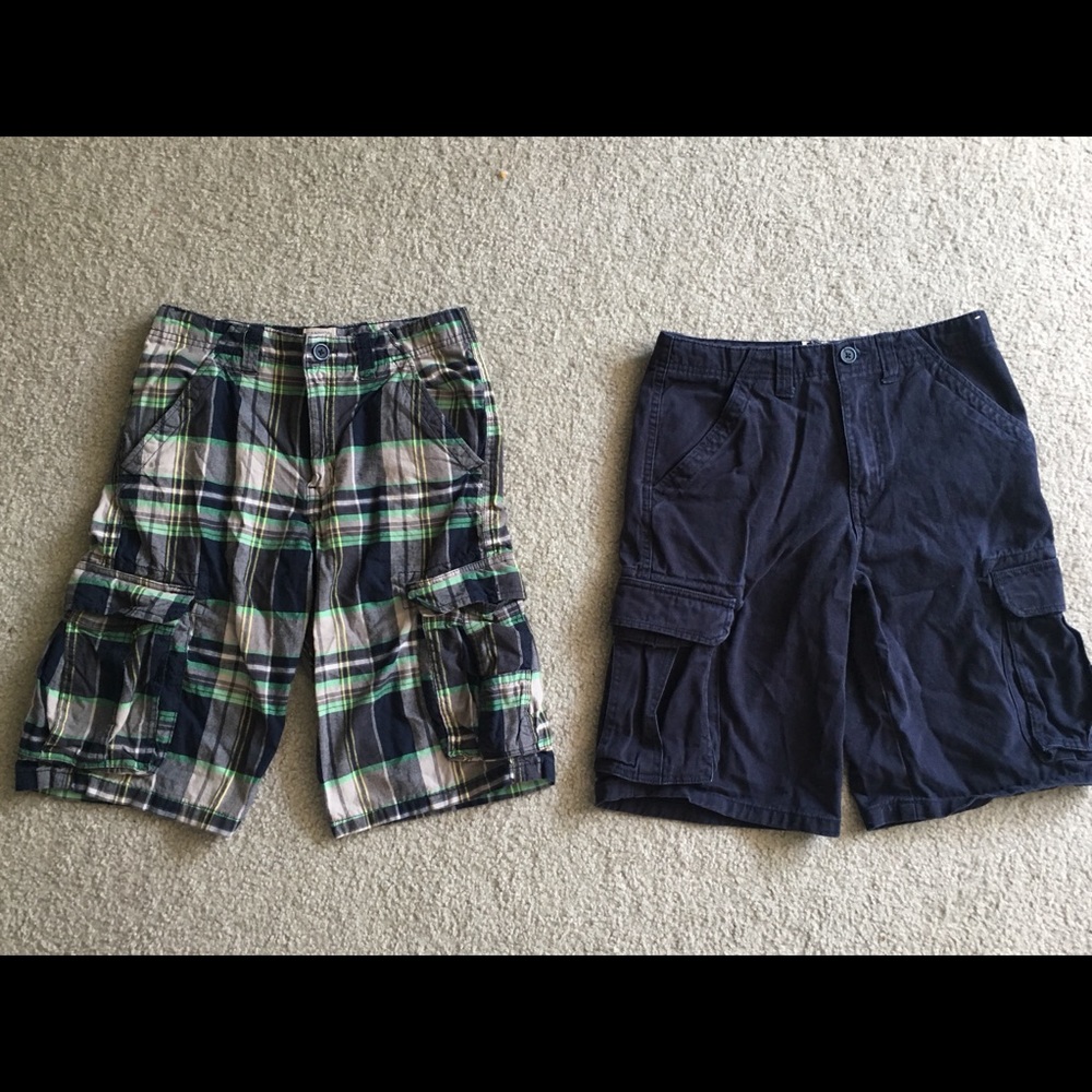 Boys size 16 canyon river blues shorts.